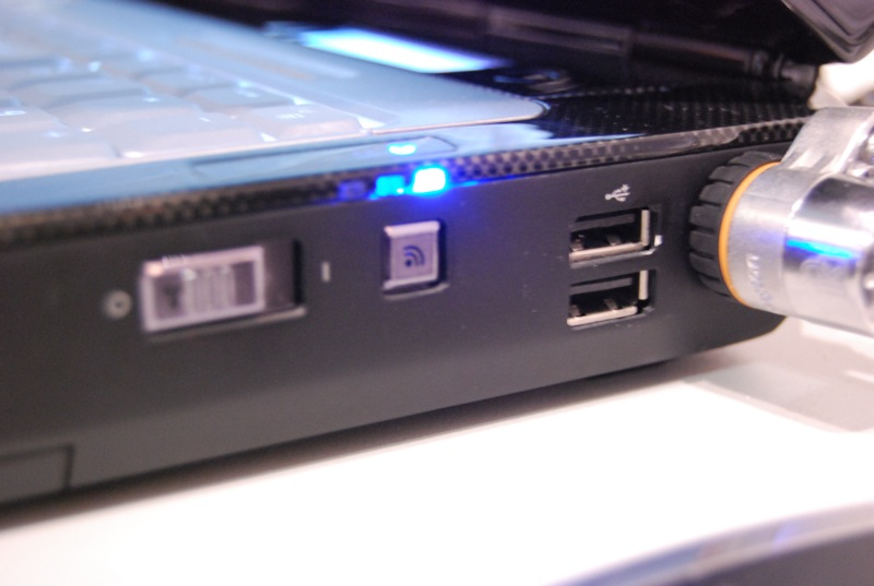 Illustration for article titled Hands on Dell's Sick XPS M1730 Gaming Laptop